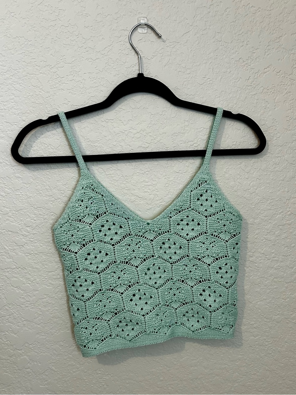 American Eagle crochet top, never worn, size small
